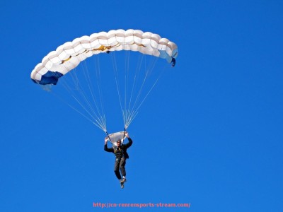 人人体育直播-使用健身器材按摩脑袋的方法及其体育康复应用分析